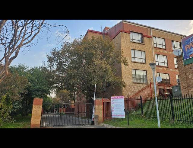 1 BEDROOM APARTMENT FOR SALE IN WITBANK EXT 10